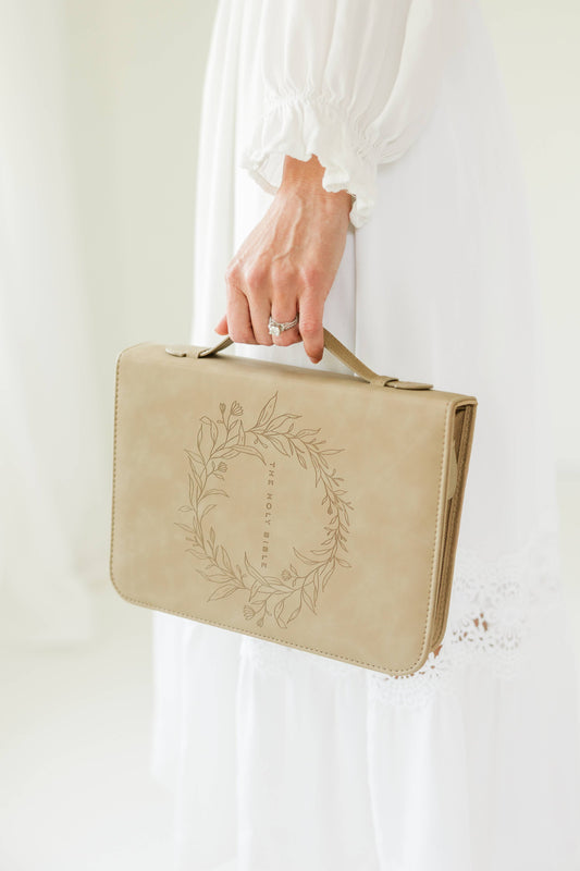 Wreath Bible Cover/Case
