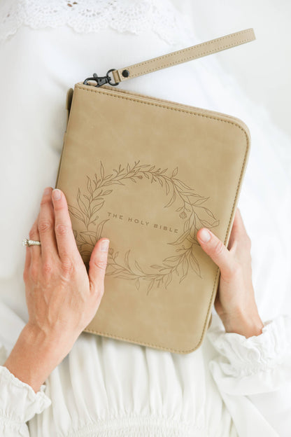 Wreath Bible Cover/Case