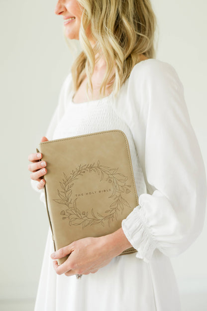 Wreath Bible Cover/Case