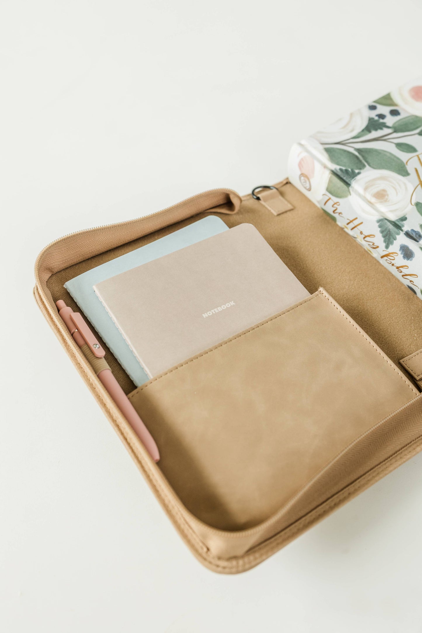 Wreath Bible Cover/Case
